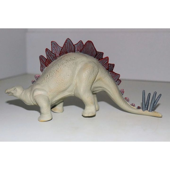 Stegosaurus – Opancerzony dinozaur | Model plastikowy do sklejania Lindberg