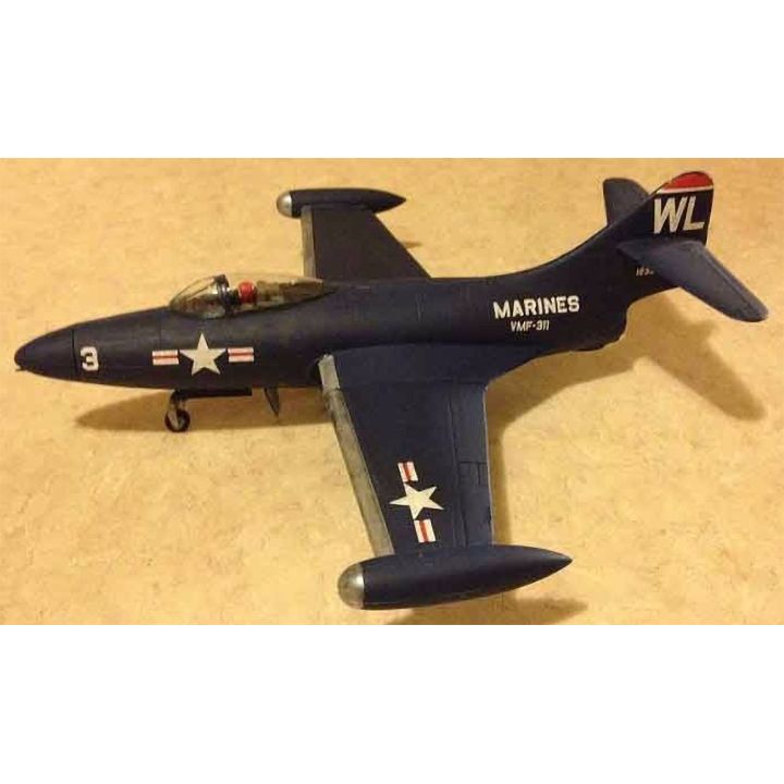 F9F Panther (Grumman) –  Myśliwiec odrzutowy US Navy | Model plastikowy do sklejania AMT (skala 1:48)