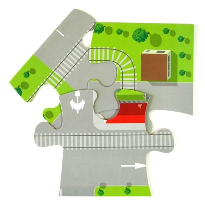 Gra w „Dworzec Kolejowy” na planszy 3D – Mapa z puzzli z budynkami i pociągiem | Twórcza zabawa w podróże