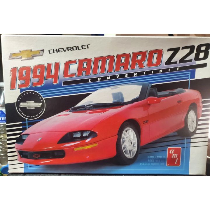 Chevy Camaro Convertible 1994 – Kabriolet lat 90. z USA | Model plastikowy do sklejania AMT (skala 1:20, długość 24 cm)